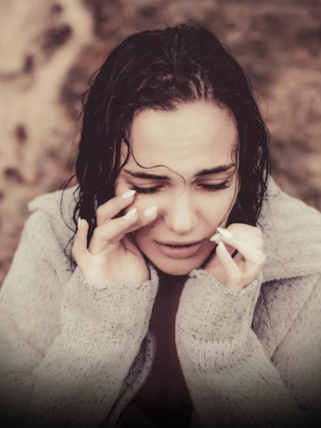 Take A Look: Here’s How Mental Weakness Breeds Negative Thoughts